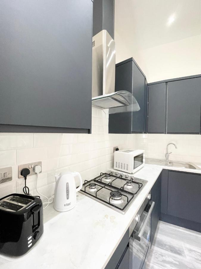 Lovely 4 Bed Apartment Perfect For Families! Лондон Экстерьер фото