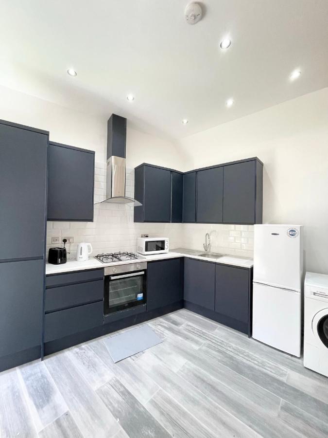 Lovely 4 Bed Apartment Perfect For Families! Лондон Экстерьер фото